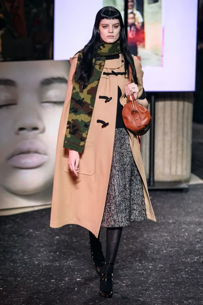 Look 27